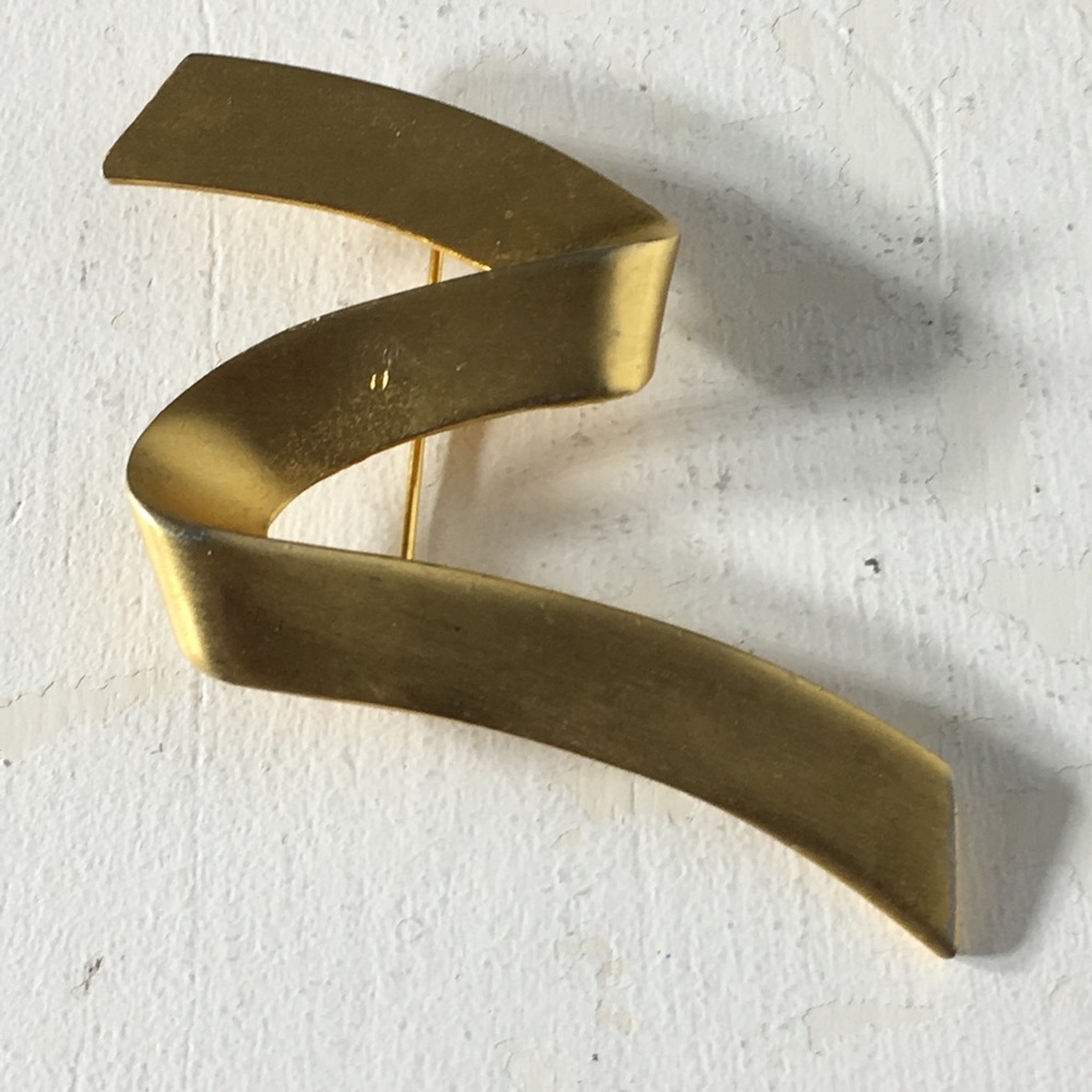 Vintage Gold Tone Zig Zag Brooch/Pin